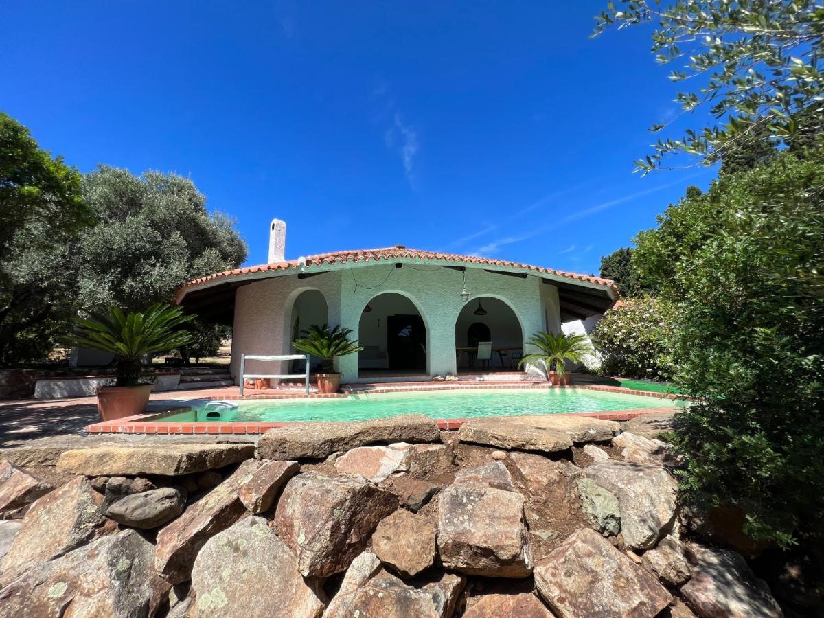 Villa Casale Al Mare - With Swimming Pool 150 Meters From The Porto Columbu - Perd'E Sali